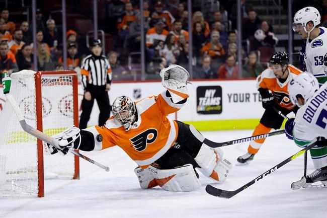 Hockey News - Flyers Beat Canucks 2-1, Notch 8th Straight Victory