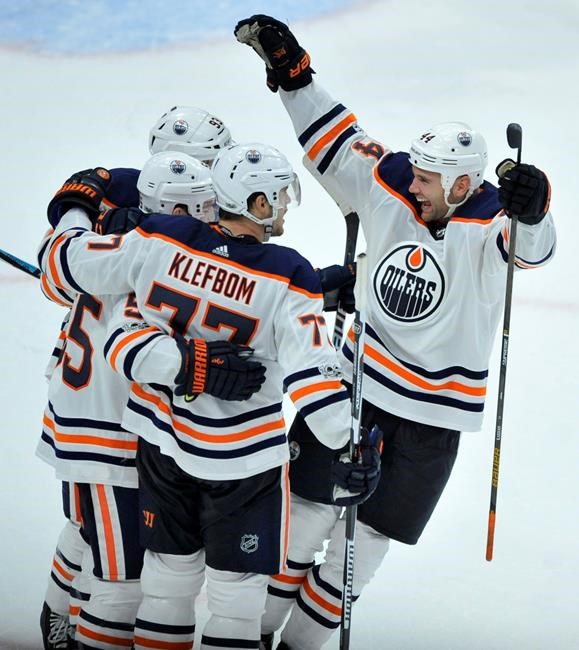 Hockey News - Letestu Scores On OT Power Play, Oilers Tops Blackhawks 2-1