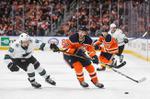 Edmonton Oilers captain Connor McDavid out 2 to 3 weeks with quad injury