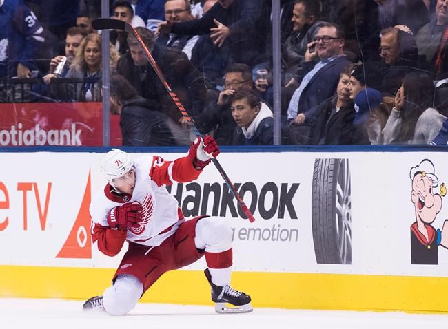 Hockey News - Larkin Lifts Red Wings Past Maple Leafs 5-4 In OT